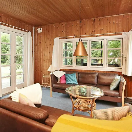 Feriehus Three-bedroom Holiday In Stroby 1
