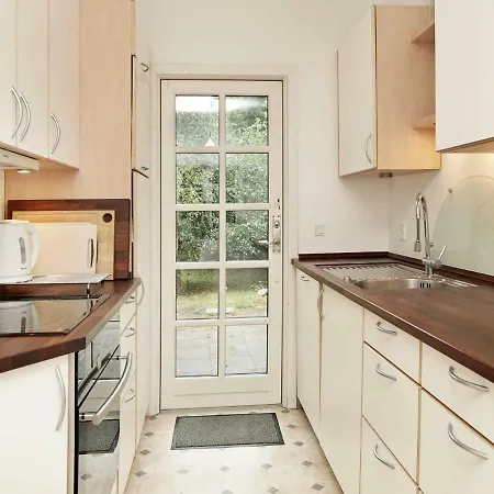 Three-bedroom Holiday In Stroby 1 Feriehus