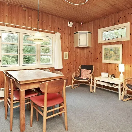 Three-bedroom Holiday In Stroby 1 * Strøby Ladeplads